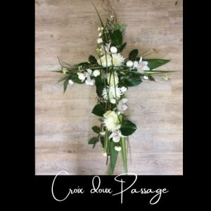 Fleuriste foliole bouquet fleurs funeraire croix doux passage